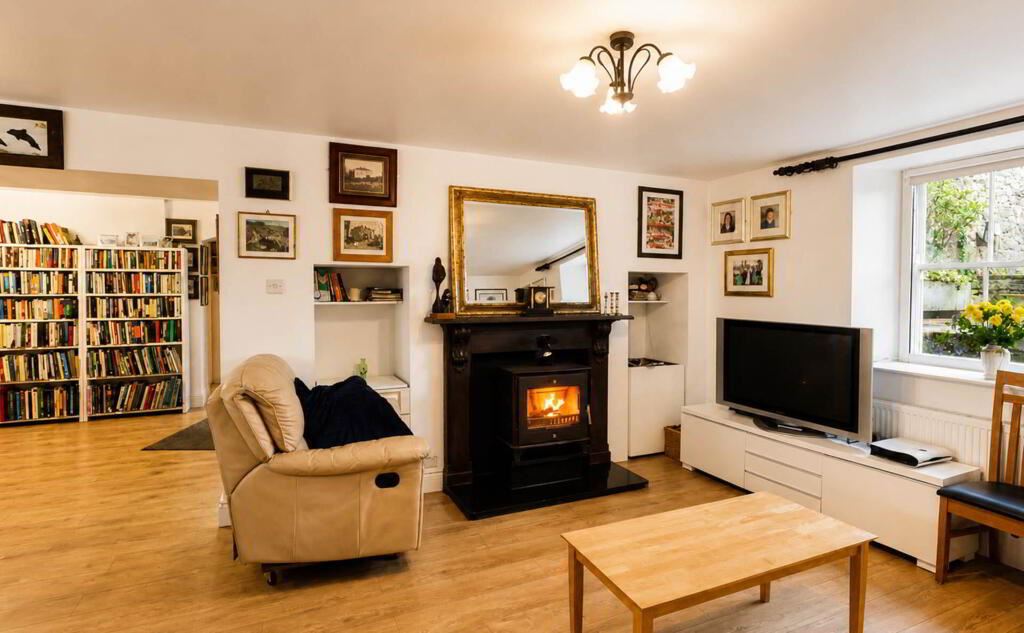 Georgian House For Sale: Curraghmore House (Glebe House), Borrisokane, Nenagh, Co. Tipperary Georgian House For Sale: Curraghmore House (Glebe House), Borrisokane, Nenagh, Co. Tipperary