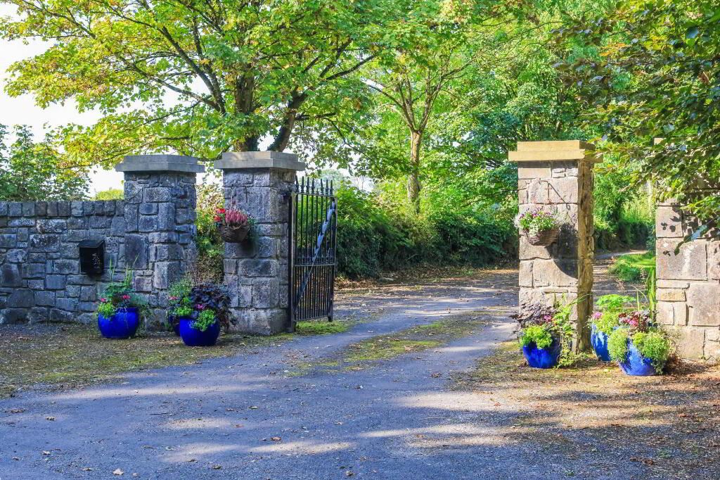 Georgian House For Sale: Curraghmore House (Glebe House), Borrisokane, Nenagh, Co. Tipperary Georgian House For Sale: Curraghmore House (Glebe House), Borrisokane, Nenagh, Co. Tipperary