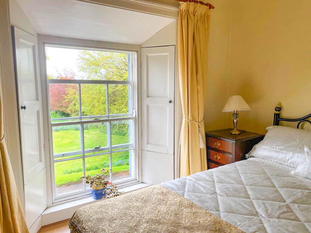 Georgian House For Sale: Curraghmore House (Glebe House), Borrisokane, Nenagh, Co. Tipperary Georgian House For Sale: Curraghmore House (Glebe House), Borrisokane, Nenagh, Co. Tipperary
