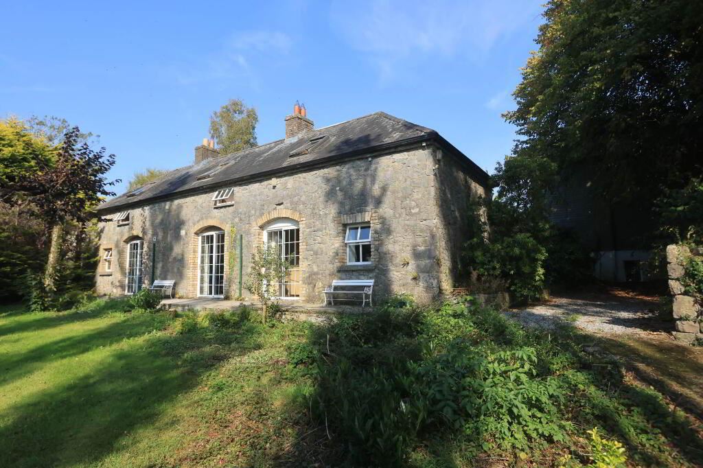 Georgian House For Sale: Curraghmore House (Glebe House), Borrisokane, Nenagh, Co. Tipperary Georgian House For Sale: Curraghmore House (Glebe House), Borrisokane, Nenagh, Co. Tipperary