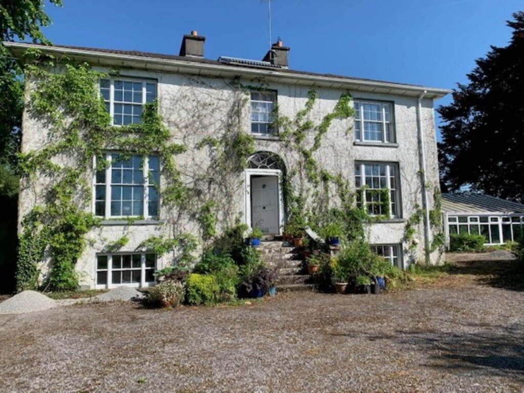 Georgian House For Sale: Curraghmore House (Glebe House), Borrisokane, Nenagh, Co. Tipperary Georgian House For Sale: Curraghmore House (Glebe House), Borrisokane, Nenagh, Co. Tipperary