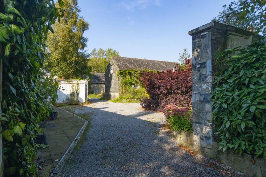 Georgian House For Sale: Curraghmore House (Glebe House), Borrisokane, Nenagh, Co. Tipperary Georgian House For Sale: Curraghmore House (Glebe House), Borrisokane, Nenagh, Co. Tipperary