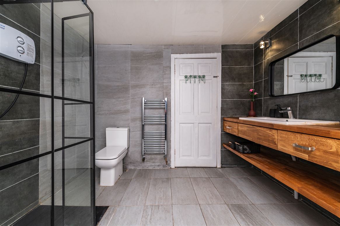 Period Residence For Sale: Gate House, Moone, Co. Kildare Period Residence For Sale: Gate House, Moone, Co. Kildare