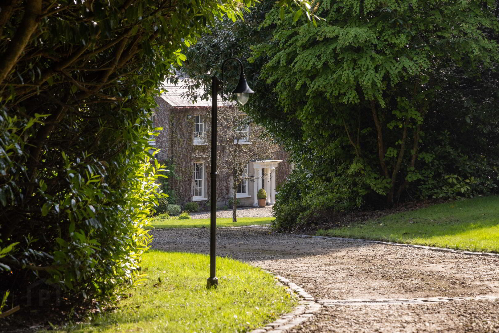 Georgian Country Residence For Sale: Glenkeen House, Ardmore Road, Derry/Londonderry Georgian Country Residence For Sale: Glenkeen House, Ardmore Road, Derry/Londonderry