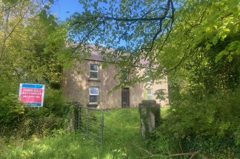 Traditional Style Farmhouse For Sale: Ballybane House, Granlahan, Ballinlough, Co. Roscommon
