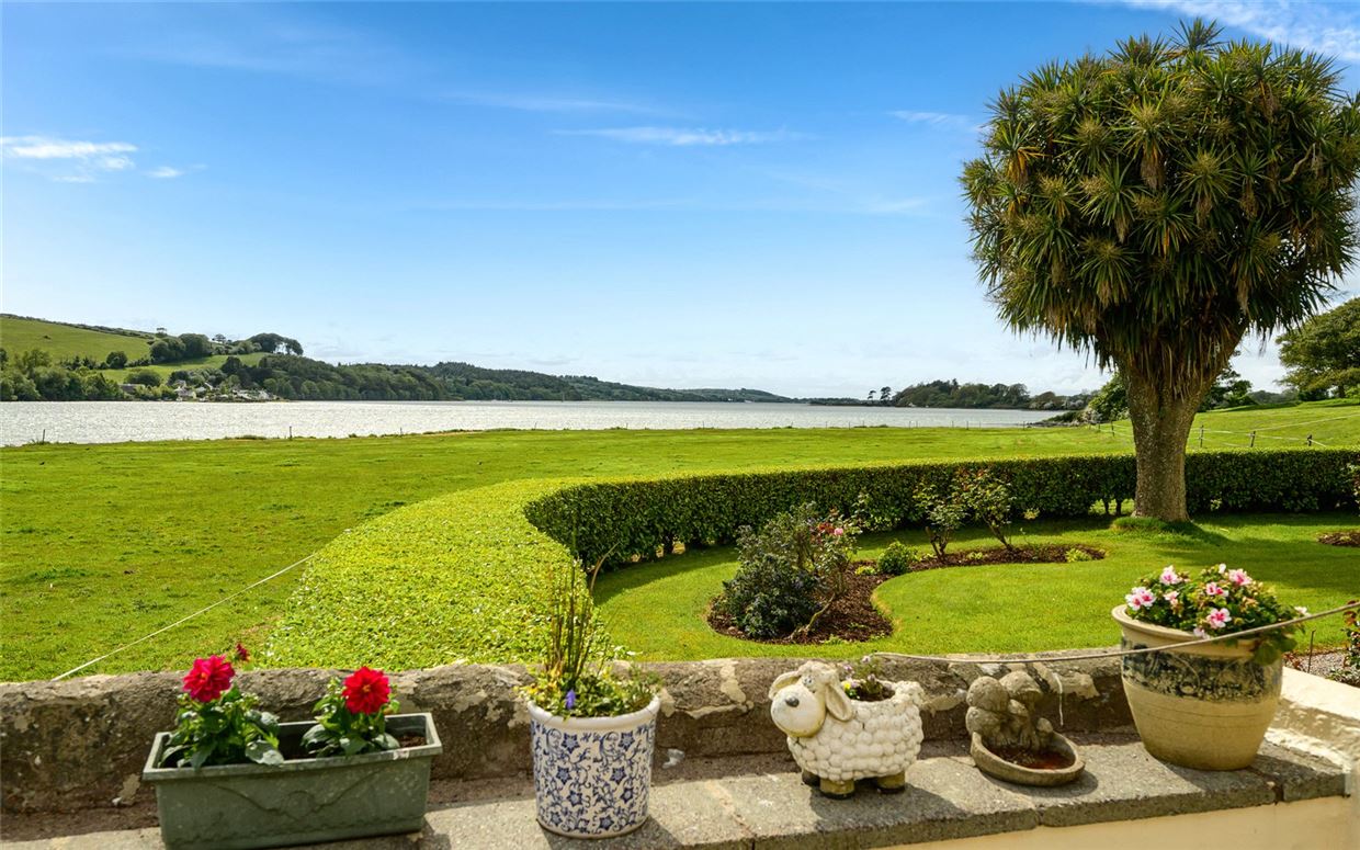 Period Home For Sale: Loughcarrig House, Ballinnacurra, Midleton, Co. Cork Period Home For Sale: Loughcarrig House, Ballinnacurra, Midleton, Co. Cork