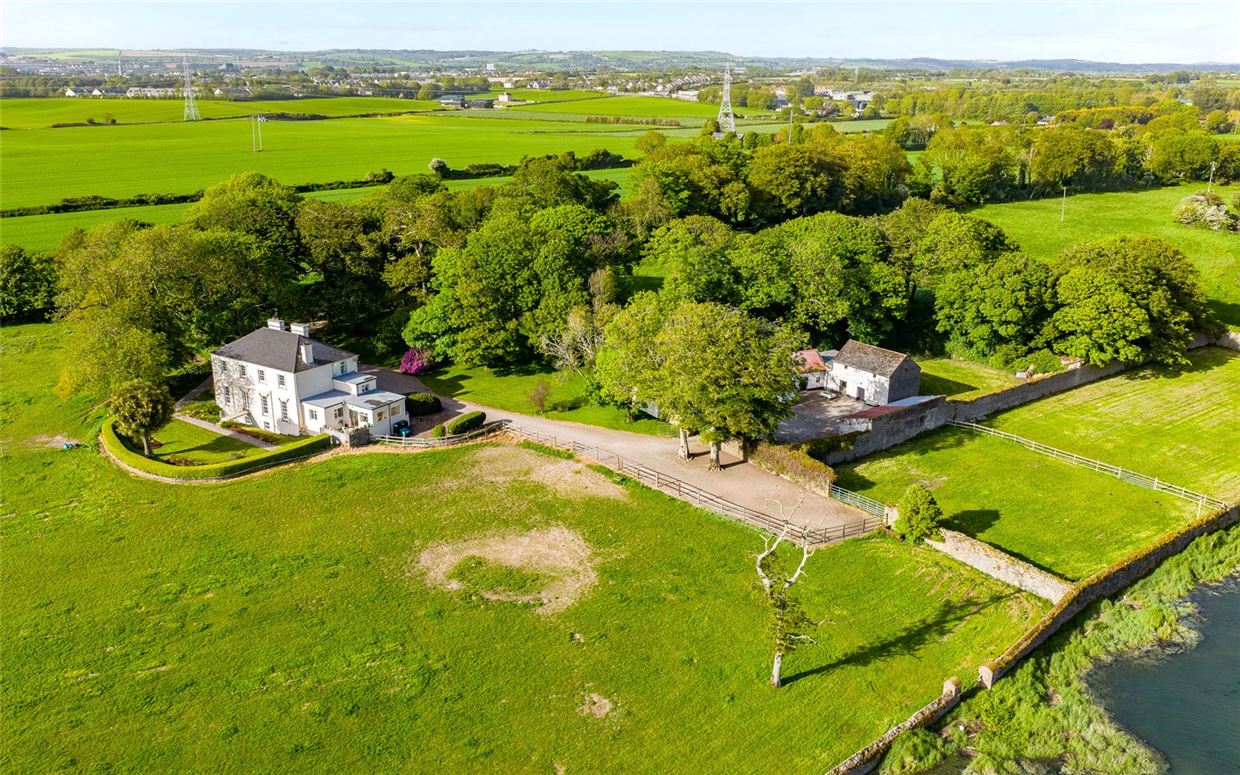 Period Home For Sale: Loughcarrig House, Ballinnacurra, Midleton, Co. Cork Period Home For Sale: Loughcarrig House, Ballinnacurra, Midleton, Co. Cork