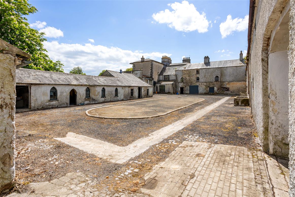 Country Residence For Sale: Rath House, Rathronshin, Ballybrittas, Co. Laois Country Residence For Sale: Rath House, Rathronshin, Ballybrittas, Co. Laois