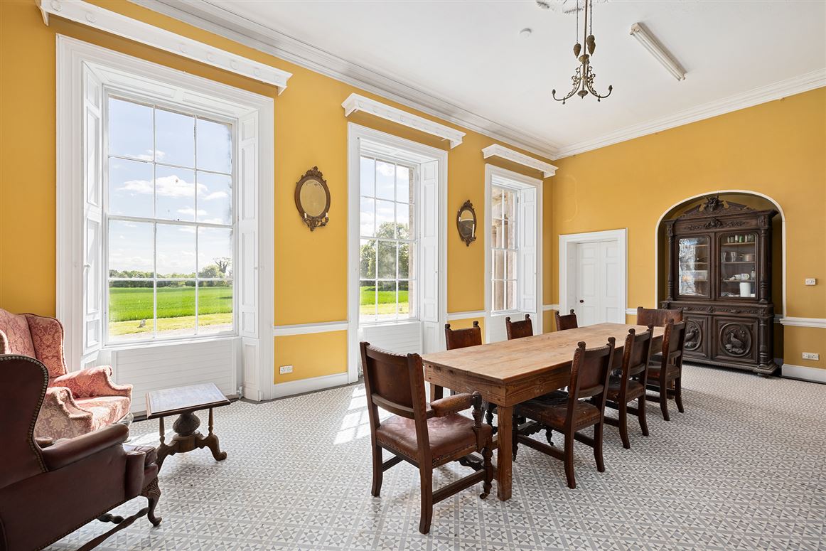 Country Residence For Sale: Rath House, Rathronshin, Ballybrittas, Co. Laois Country Residence For Sale: Rath House, Rathronshin, Ballybrittas, Co. Laois