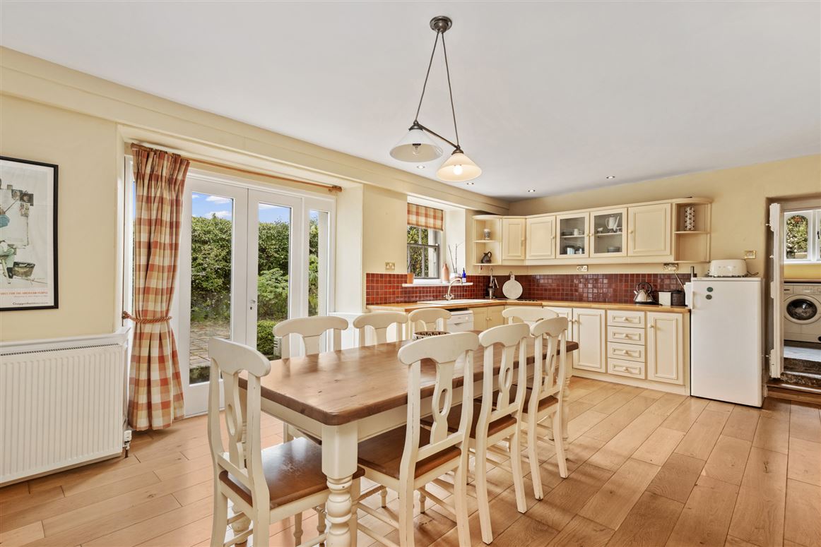Regency Residence For Sale: Rathduff House, Muine Bheag, Co. Carlow Regency Residence For Sale: Rathduff House, Muine Bheag, Co. Carlow