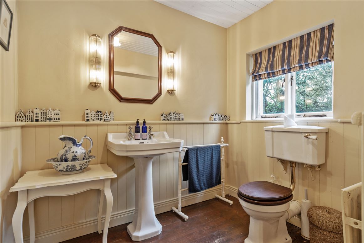 Regency Residence For Sale: Rathduff House, Muine Bheag, Co. Carlow Regency Residence For Sale: Rathduff House, Muine Bheag, Co. Carlow