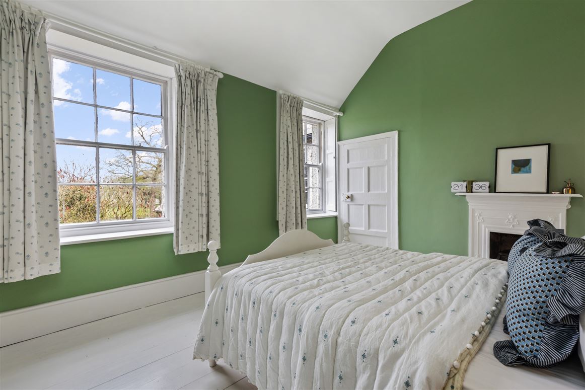 Regency Residence For Sale: Rathduff House, Muine Bheag, Co. Carlow Regency Residence For Sale: Rathduff House, Muine Bheag, Co. Carlow