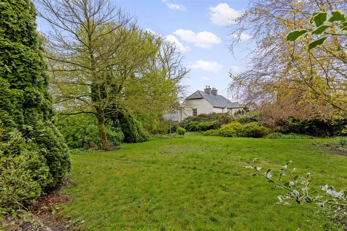 Regency Residence For Sale: Rathduff House, Muine Bheag, Co. Carlow Regency Residence For Sale: Rathduff House, Muine Bheag, Co. Carlow