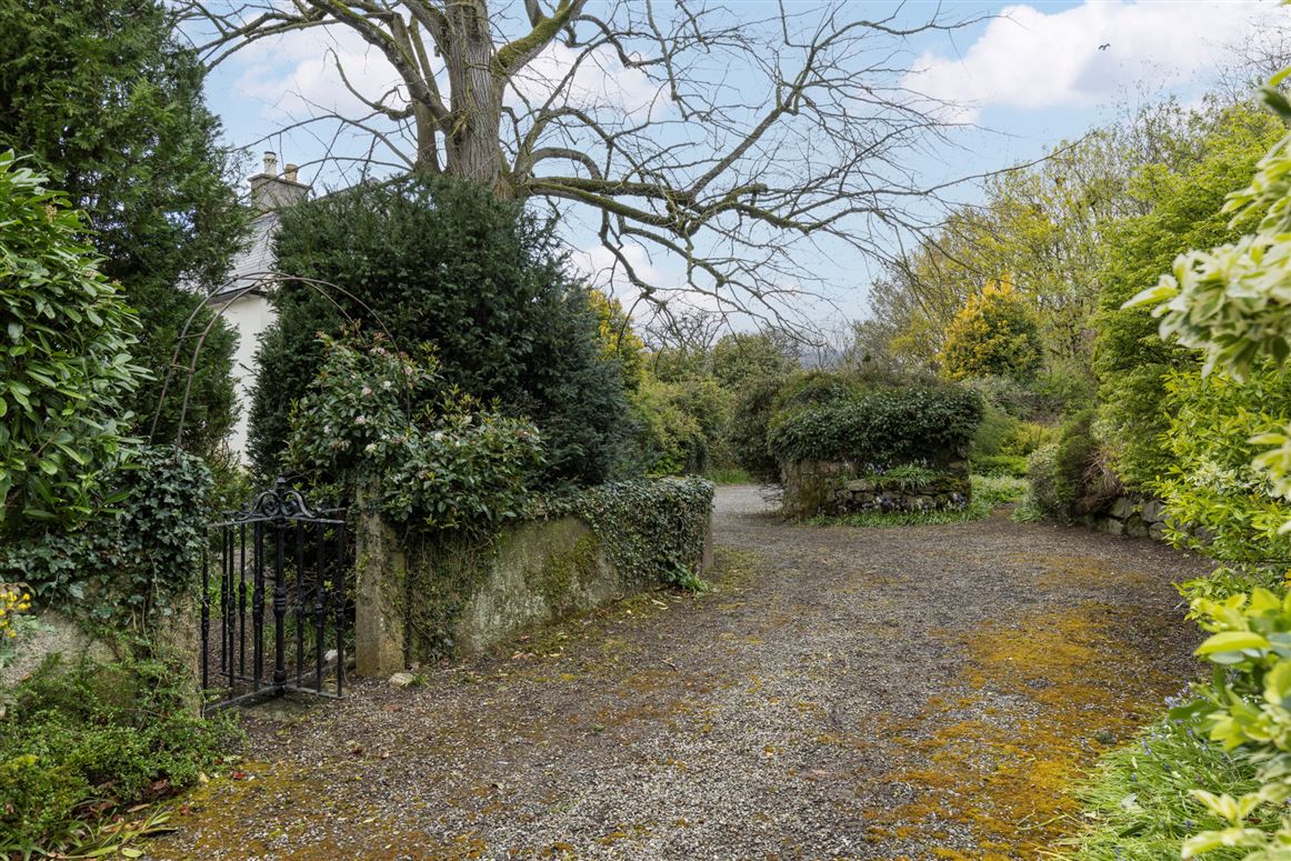 Regency Residence For Sale: Rathduff House, Muine Bheag, Co. Carlow Regency Residence For Sale: Rathduff House, Muine Bheag, Co. Carlow