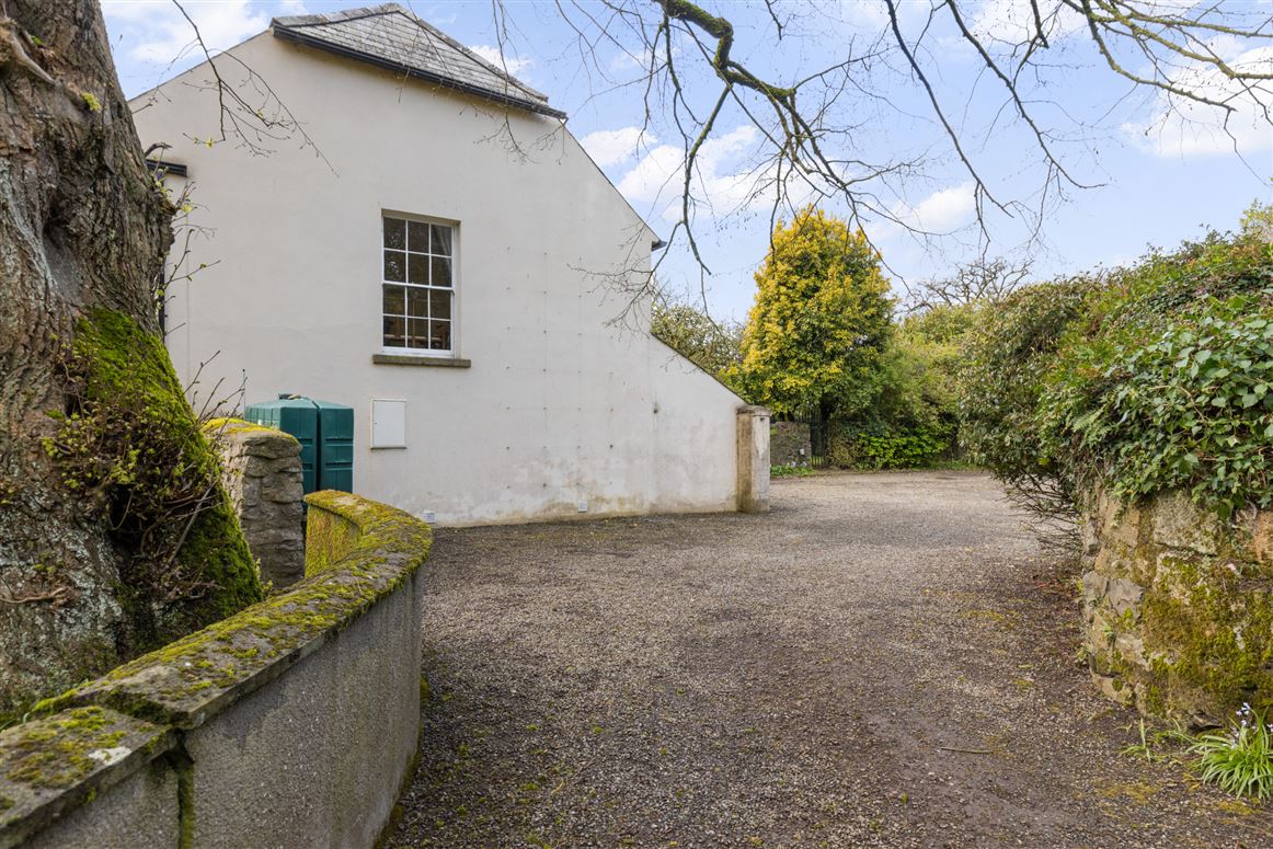 Regency Residence For Sale: Rathduff House, Muine Bheag, Co. Carlow Regency Residence For Sale: Rathduff House, Muine Bheag, Co. Carlow