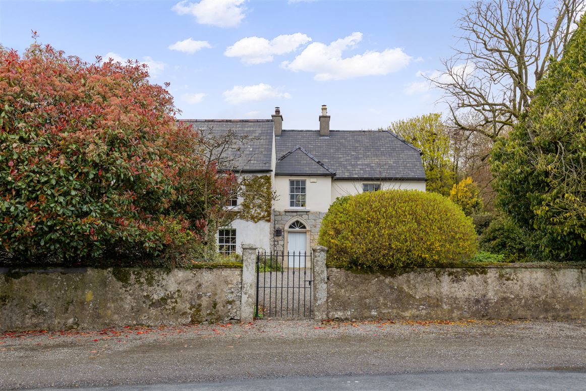 Regency Residence For Sale: Rathduff House, Muine Bheag, Co. Carlow Regency Residence For Sale: Rathduff House, Muine Bheag, Co. Carlow