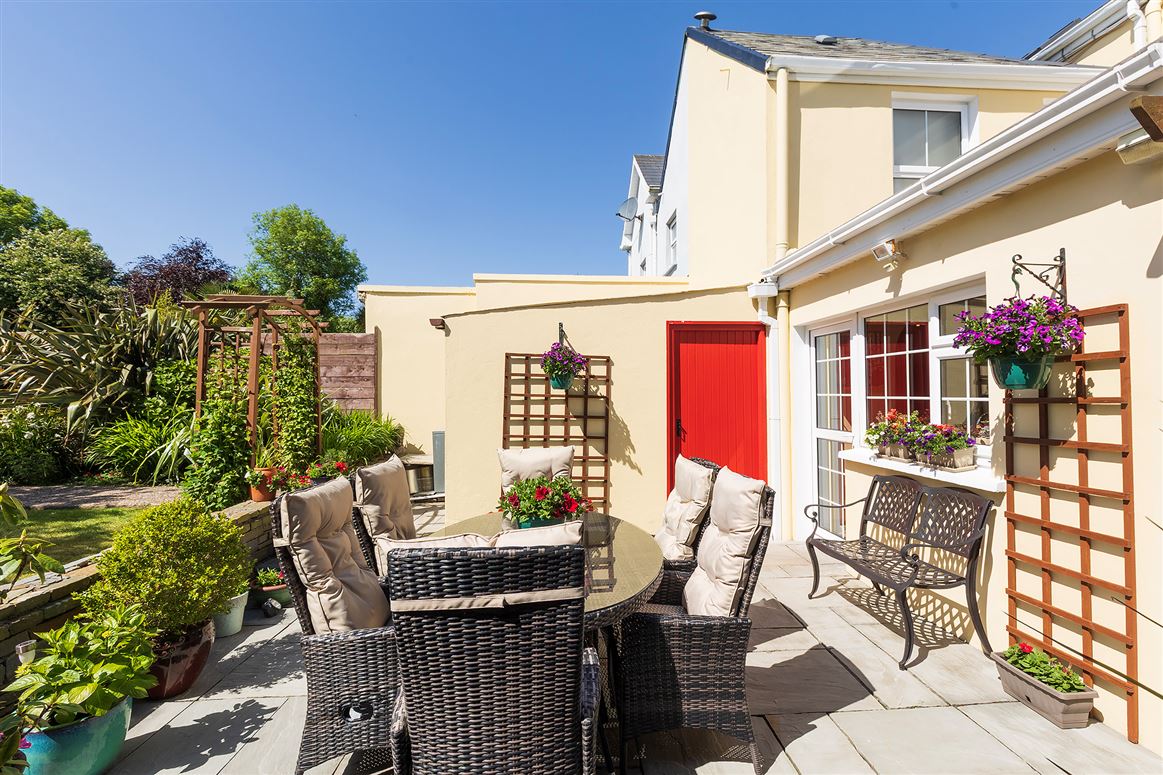 Semi-Detached Period Home For Sale: 2 Lakeview, Carrignafoy, Cobh, Co. Cork Semi-Detached Period Home For Sale: 2 Lakeview, Carrignafoy, Cobh, Co. Cork