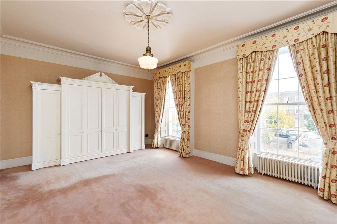 Victorian Mid-Terrace Home For Sale: 43 Waterloo Road, Ballsbridge, Dublin 4 Victorian Mid-Terrace Home For Sale: 43 Waterloo Road, Ballsbridge, Dublin 4
