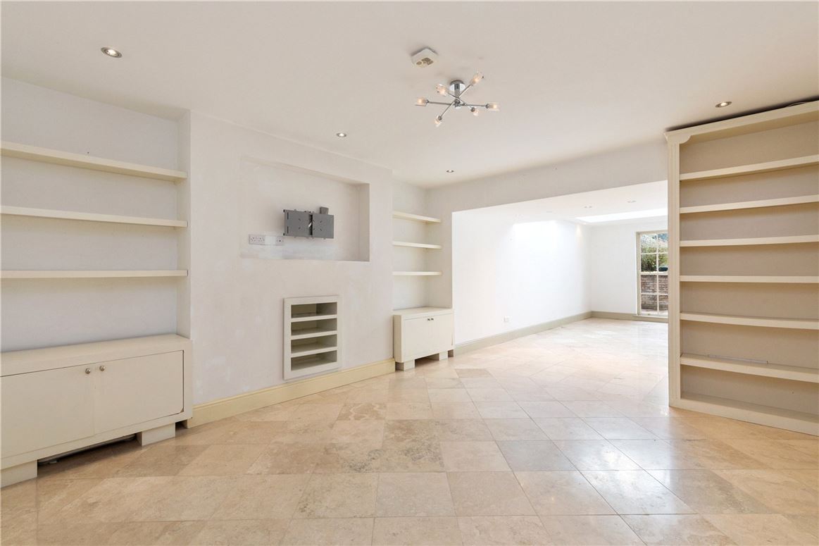 Victorian Mid-Terrace Home For Sale: 43 Waterloo Road, Ballsbridge, Dublin 4 Victorian Mid-Terrace Home For Sale: 43 Waterloo Road, Ballsbridge, Dublin 4