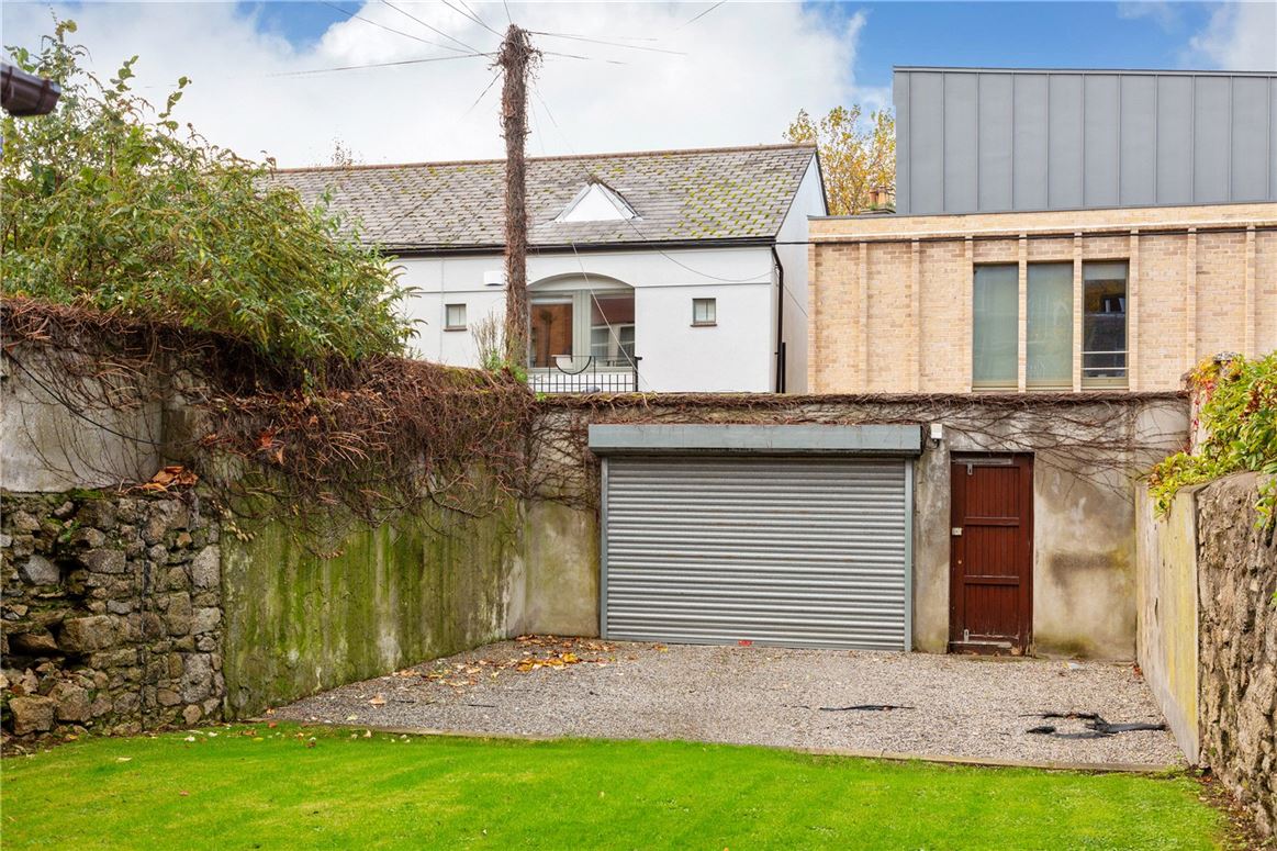 Victorian Mid-Terrace Home For Sale: 43 Waterloo Road, Ballsbridge, Dublin 4 Victorian Mid-Terrace Home For Sale: 43 Waterloo Road, Ballsbridge, Dublin 4