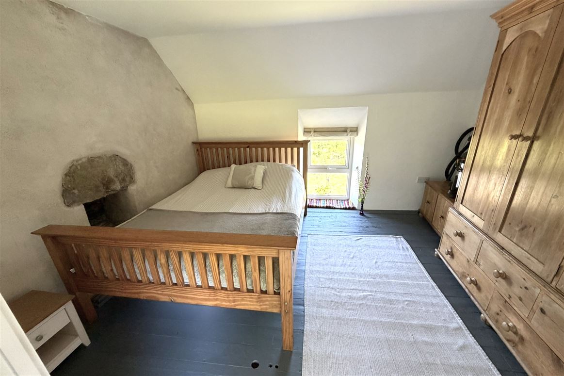 Farmhouse For Sale: Blue Hill Farmhouse, Lettergorman, Dunmanway, Co. Cork Farmhouse For Sale: Blue Hill Farmhouse, Lettergorman, Dunmanway, Co. Cork