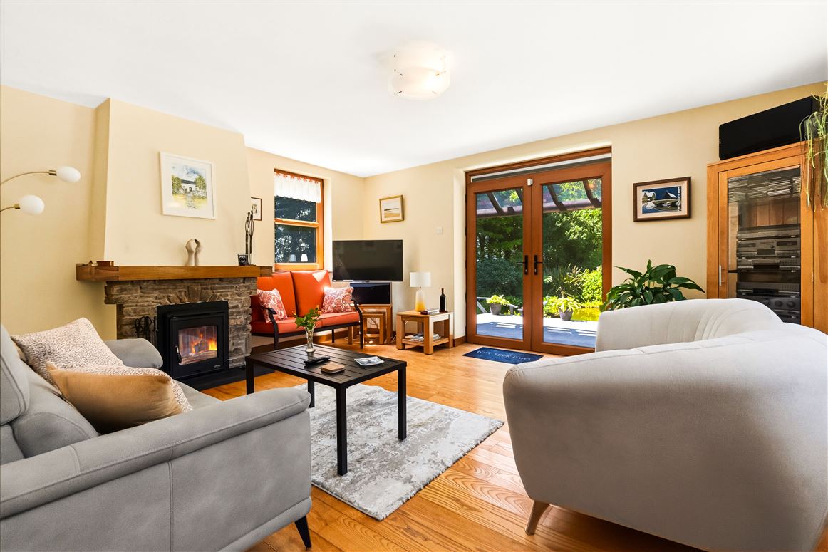 Period Residence For Sale: Dun Ard, Meeleen, Knockraha, Co. Cork Period Residence For Sale: Dun Ard, Meeleen, Knockraha, Co. Cork