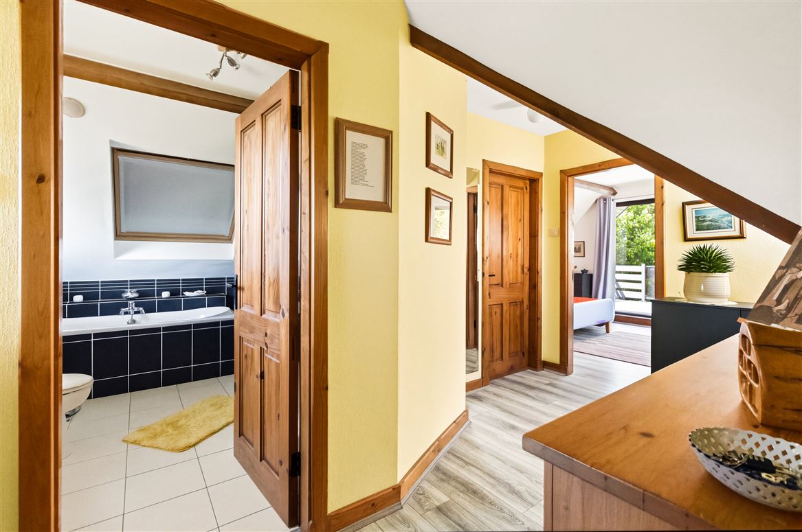 Period Residence For Sale: Dun Ard, Meeleen, Knockraha, Co. Cork Period Residence For Sale: Dun Ard, Meeleen, Knockraha, Co. Cork