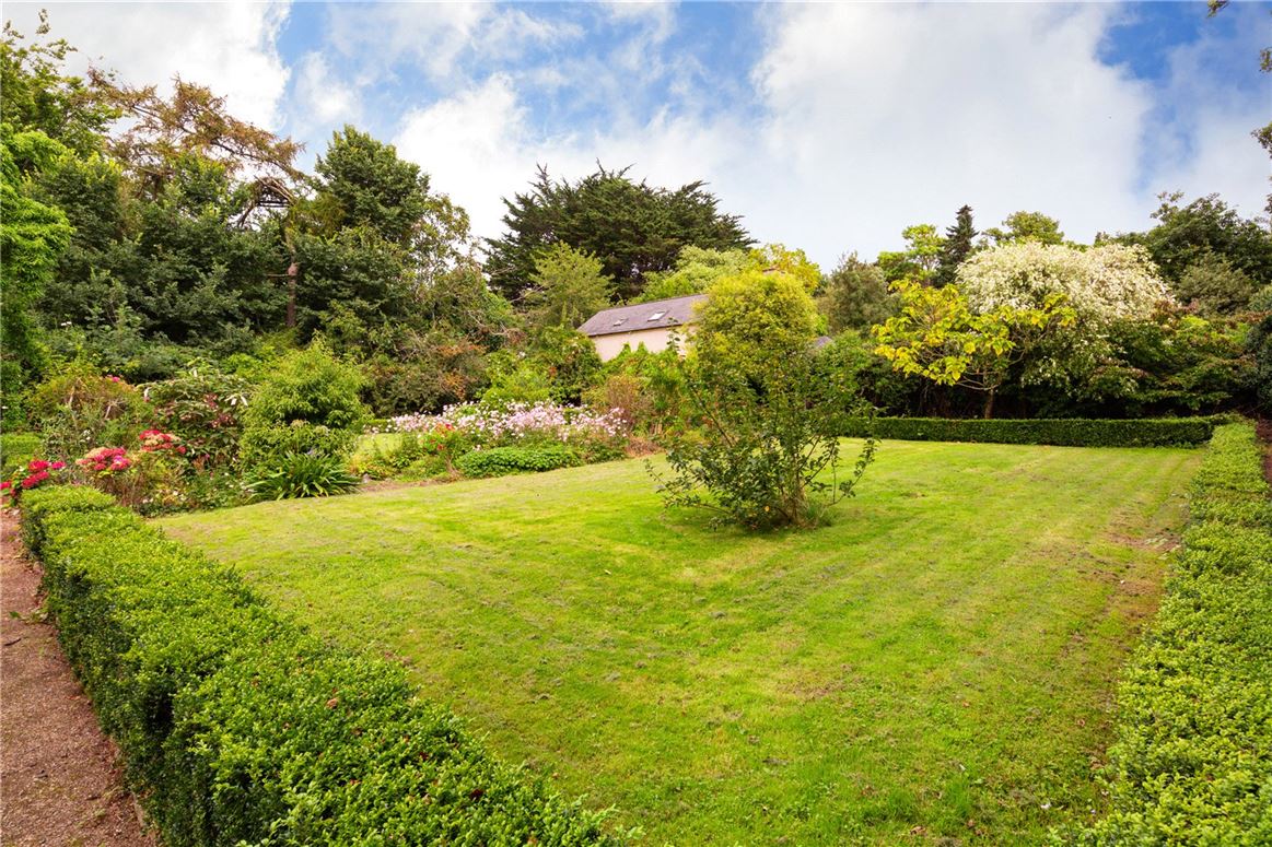 Period Residence For Sale: Harrow House, Church Road, Killiney, Co. Dublin Period Residence For Sale: Harrow House, Church Road, Killiney, Co. Dublin