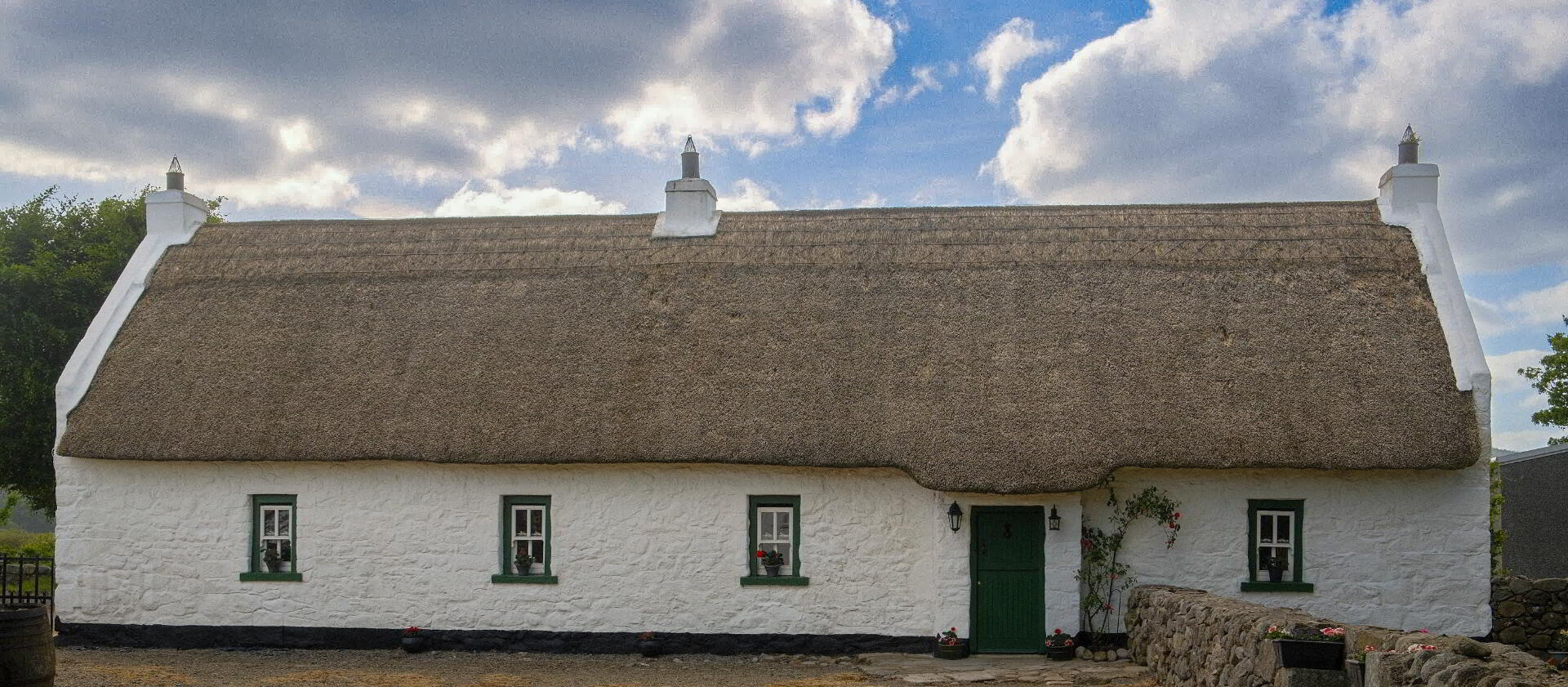 Thatched Cottage For Sale: Leo’s Cottage, 39 Low Road, Killeavy, Co. Armagh Thatched Cottage For Sale: Leo’s Cottage, 39 Low Road, Killeavy, Co. Armagh
