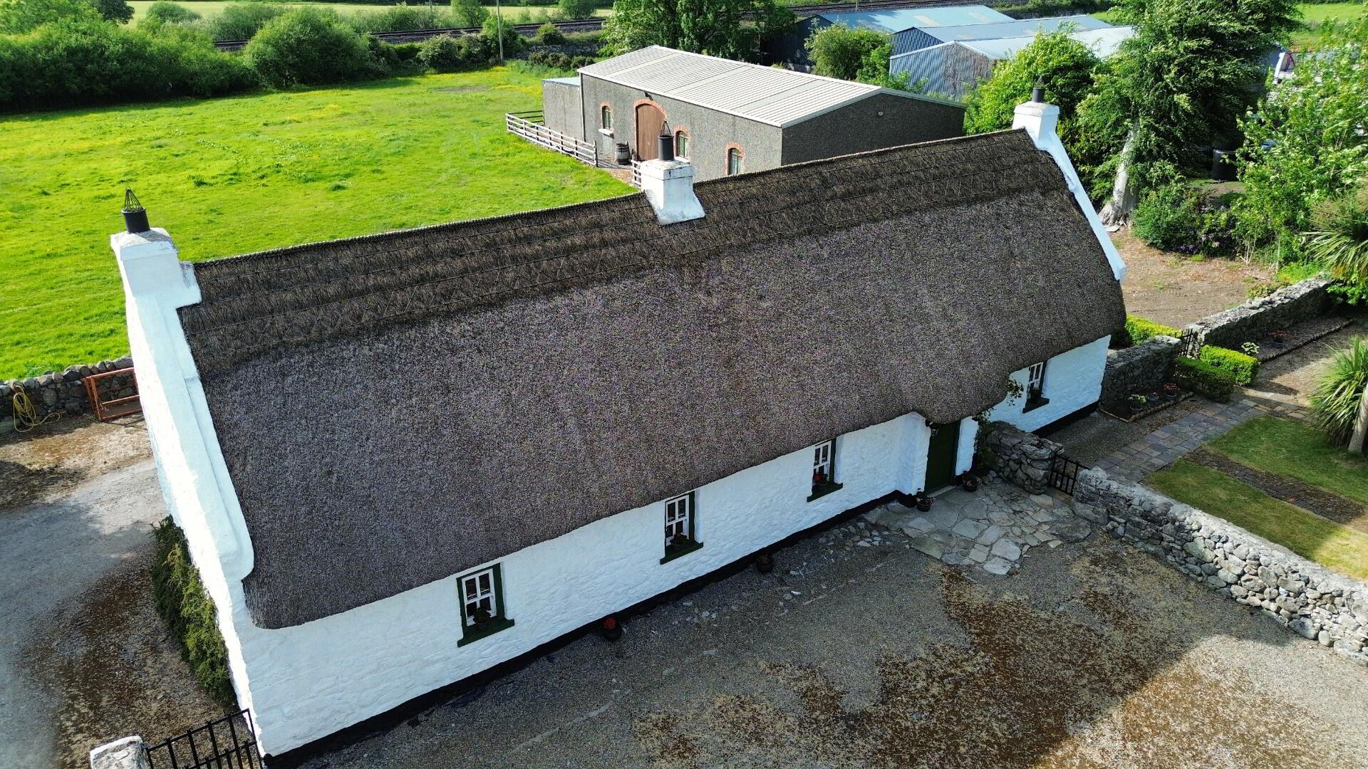 Thatched Cottage For Sale: Leo’s Cottage, 39 Low Road, Killeavy, Co. Armagh Thatched Cottage For Sale: Leo’s Cottage, 39 Low Road, Killeavy, Co. Armagh