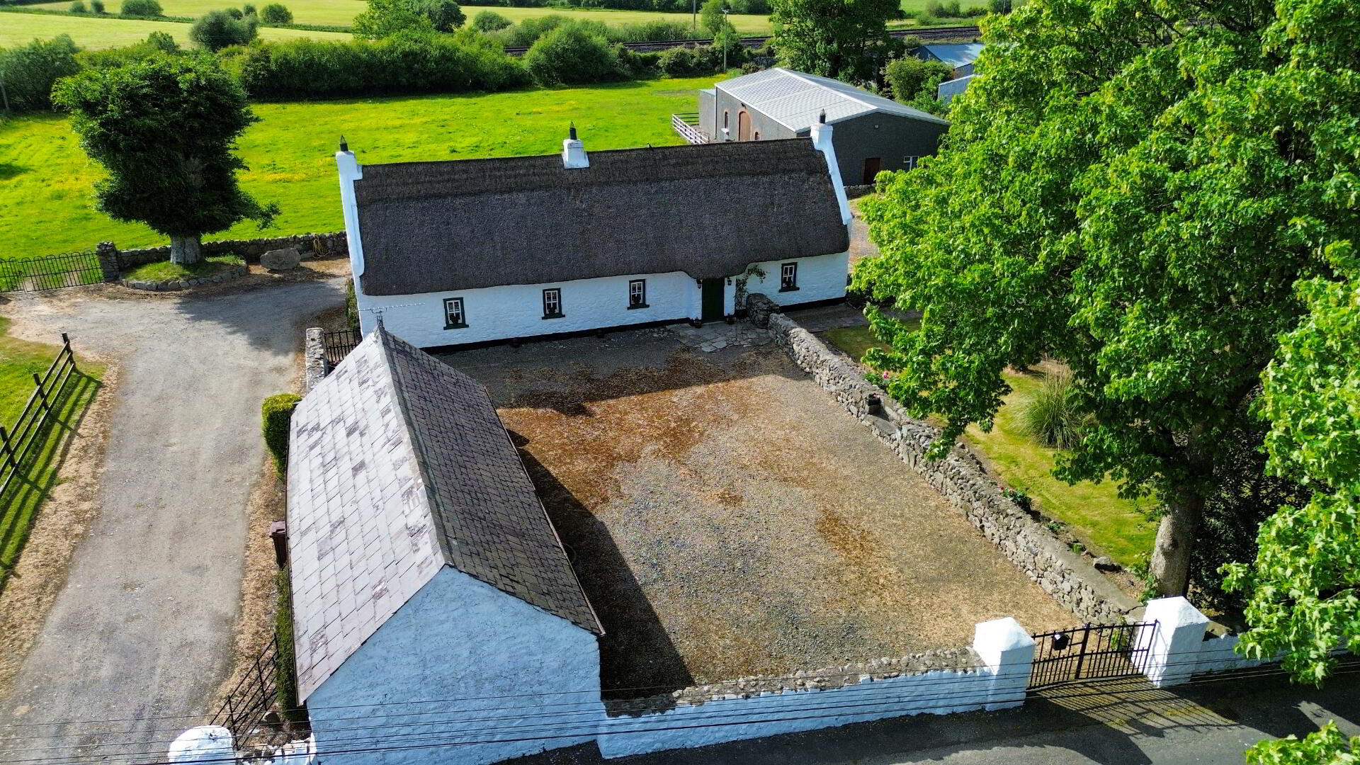 Thatched Cottage For Sale: Leo’s Cottage, 39 Low Road, Killeavy, Co. Armagh Thatched Cottage For Sale: Leo’s Cottage, 39 Low Road, Killeavy, Co. Armagh