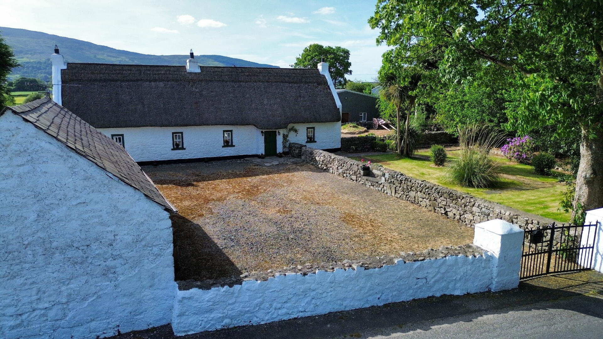 Thatched Cottage For Sale: Leo’s Cottage, 39 Low Road, Killeavy, Co. Armagh