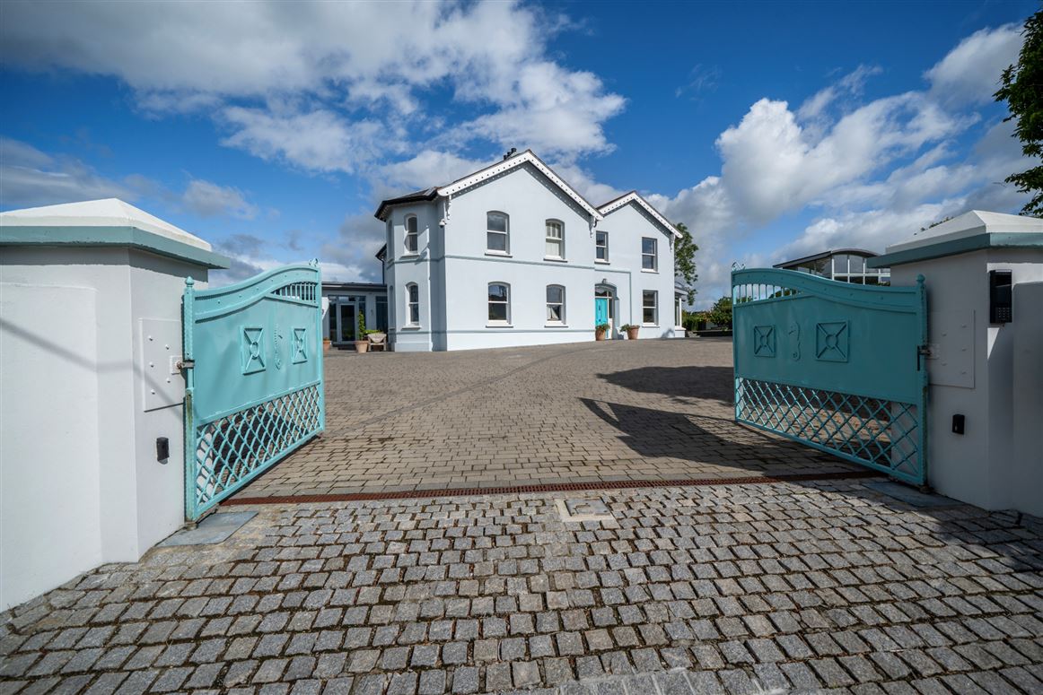 Victorian Residence For Sale: Prospect Villa, Scilly, Kinsale, Co. Cork Victorian Residence For Sale: Prospect Villa, Scilly, Kinsale, Co. Cork