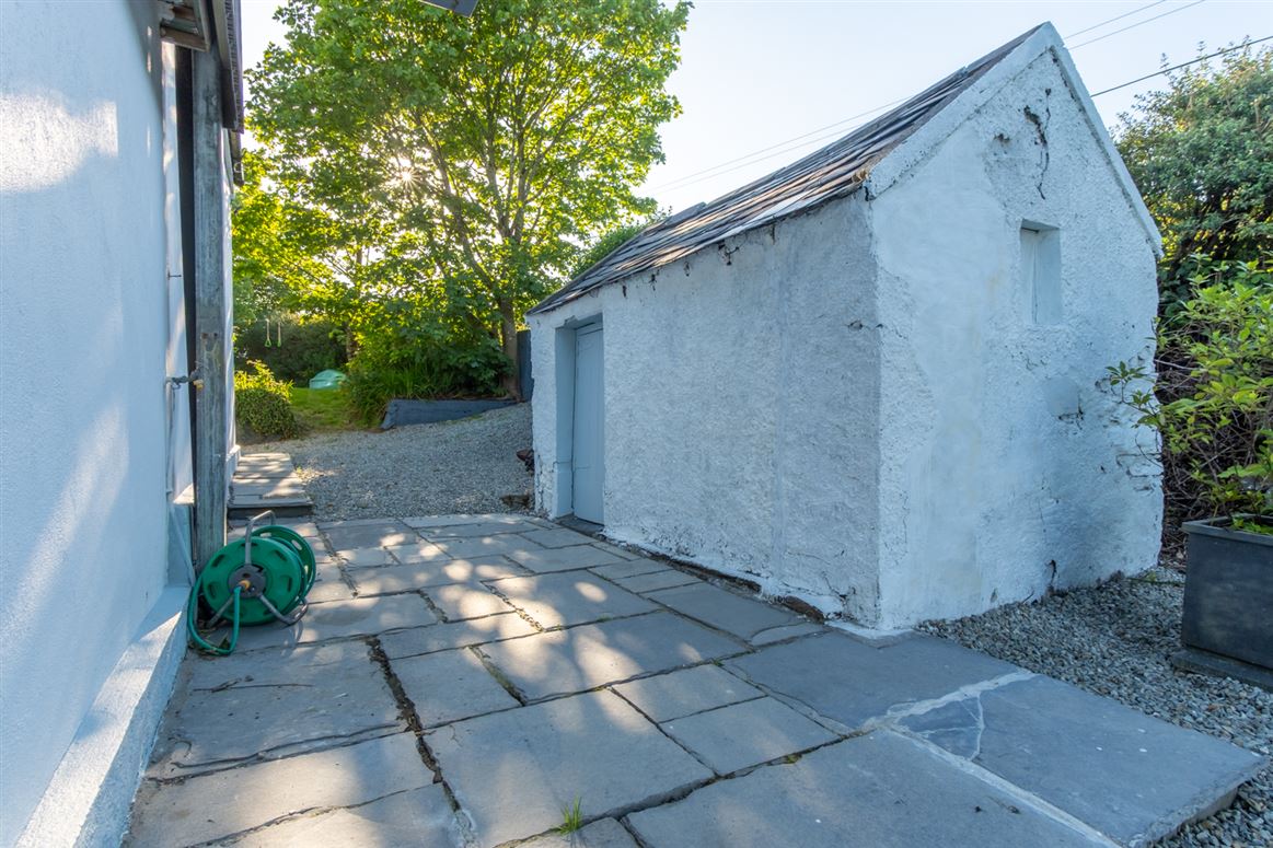 Refurbished Cottage For Sale: Tim’s Cottage, Kilfinnan, Glandore, Co. Cork Refurbished Cottage For Sale: Tim's Cottage, Kilfinnan, Glandore, Co. Cork
