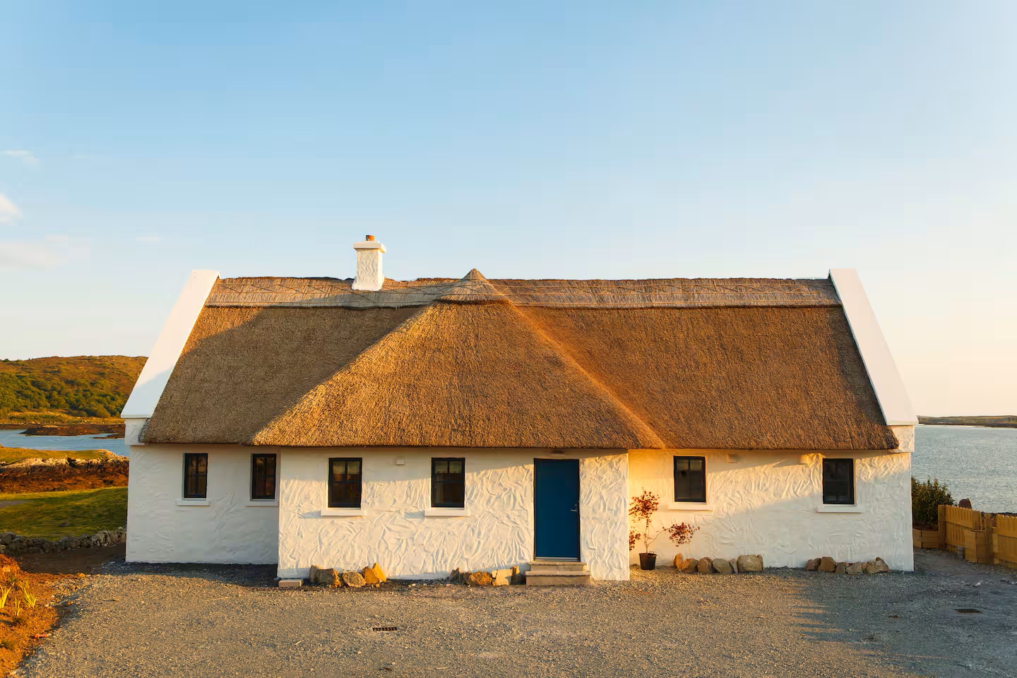 Bayside Cottage, Cashel, Connemara, Co. Galway Self-Catering Accommodation: Bayside Cottage, Cashel, Connemara, Co. Galway