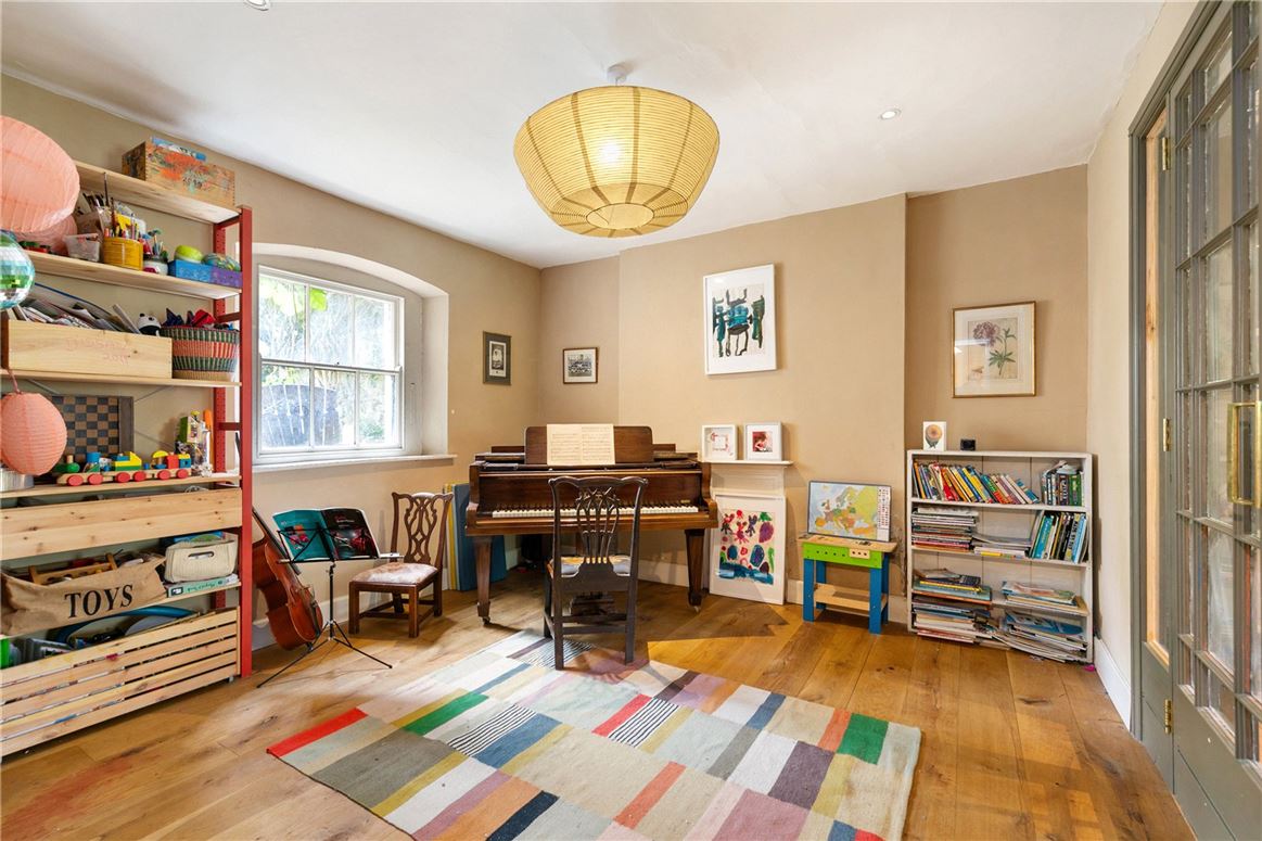 Victorian Family Home For Sale: 35 Waterloo Road, Ballsbridge, Dublin 4