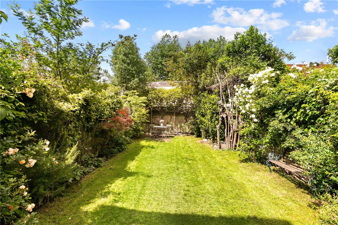Victorian Family Home For Sale: 35 Waterloo Road, Ballsbridge, Dublin 4