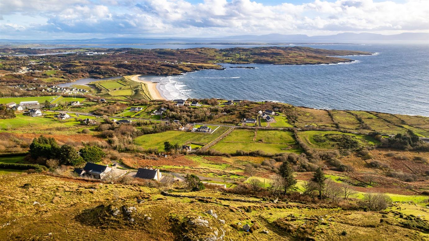 Thatched Cottage For Sale: Bumblebee Cottage, Largysillagh, Killybegs, Co. Donegal