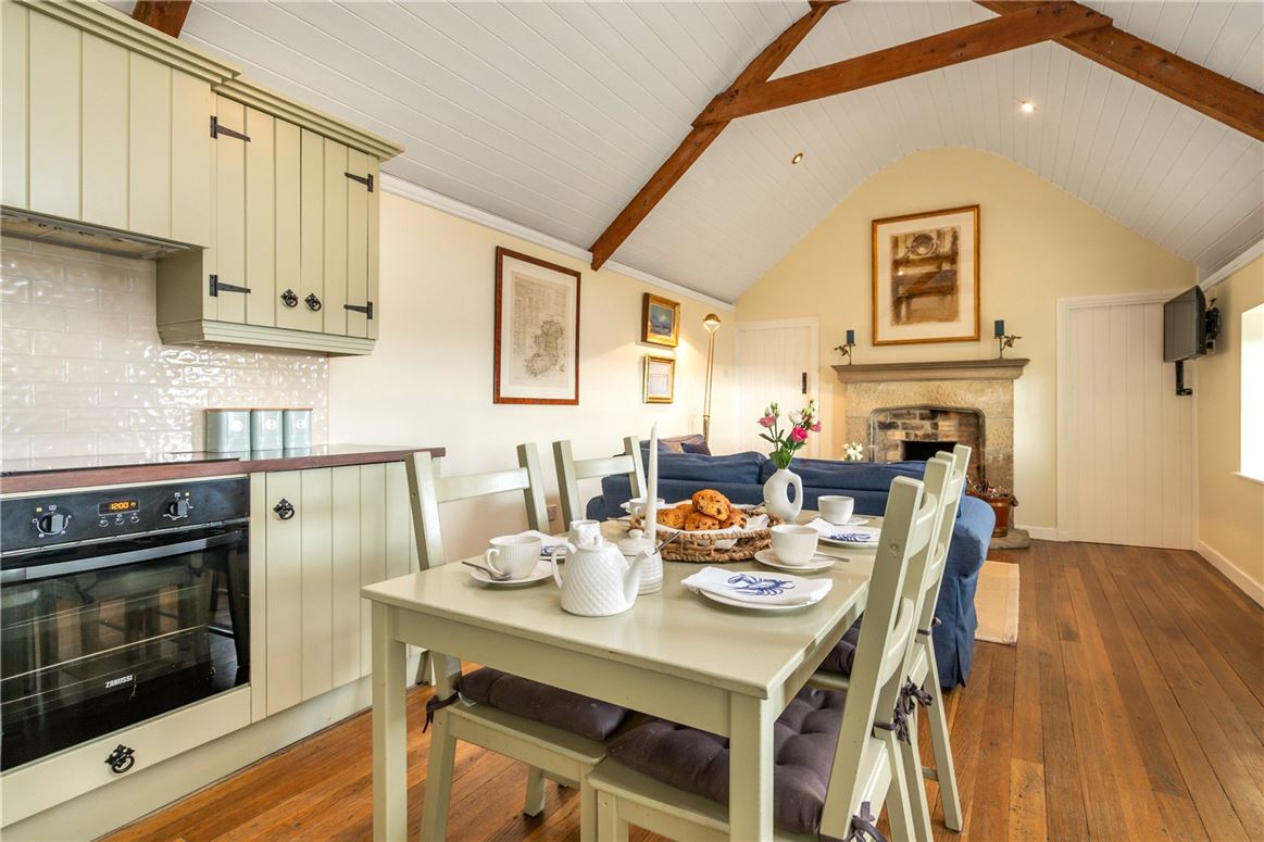 Thatched Cottage For Sale: Bumblebee Cottage, Largysillagh, Killybegs, Co. Donegal