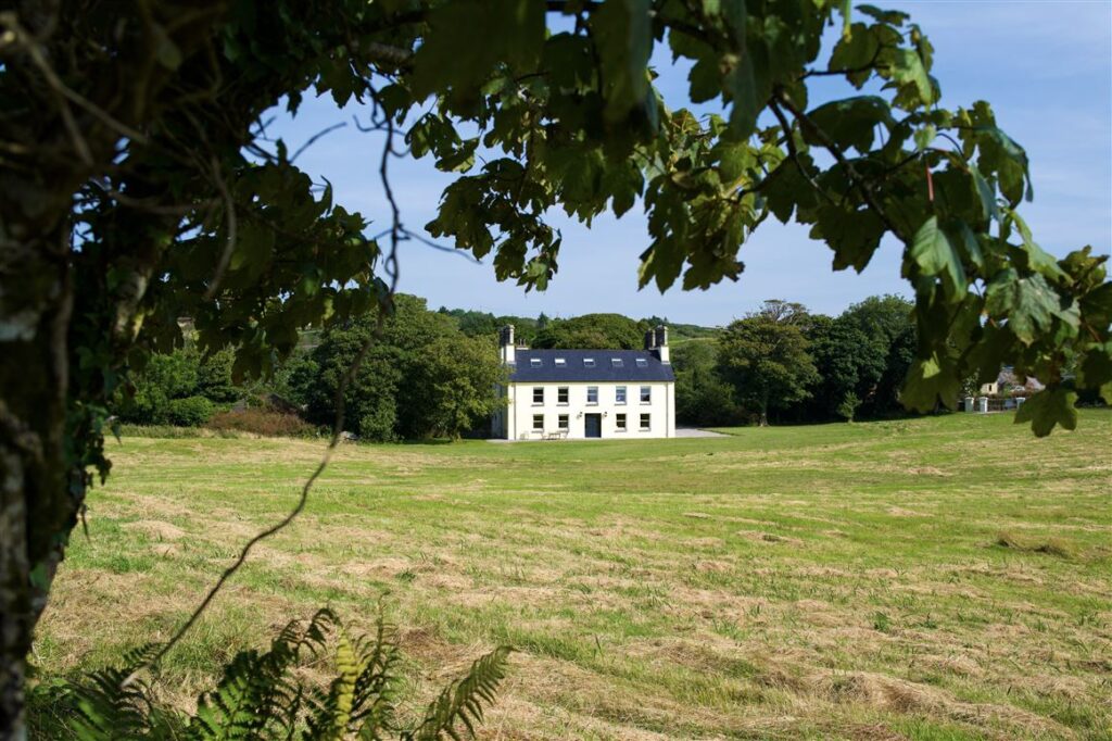 Drombeg House, Glandore, Co. Cork, P81 HX75