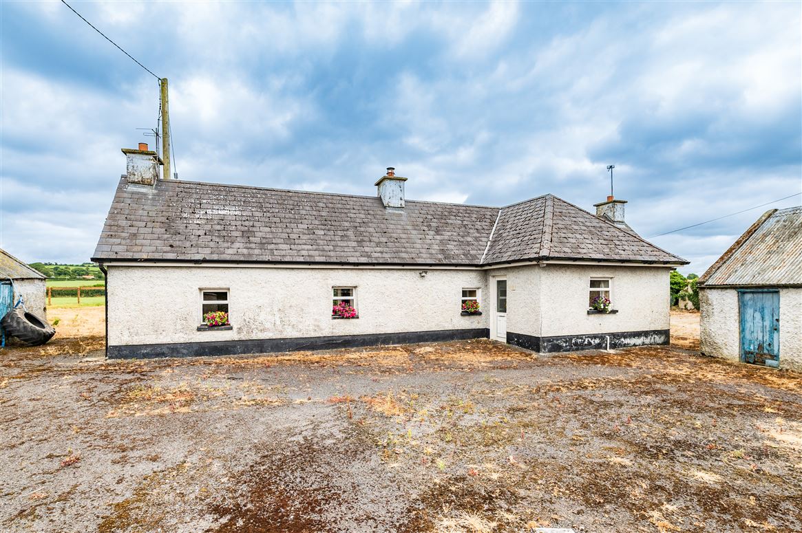 Cottage For Sale: Knocknagalliagh, Kildare, Co. Kildare