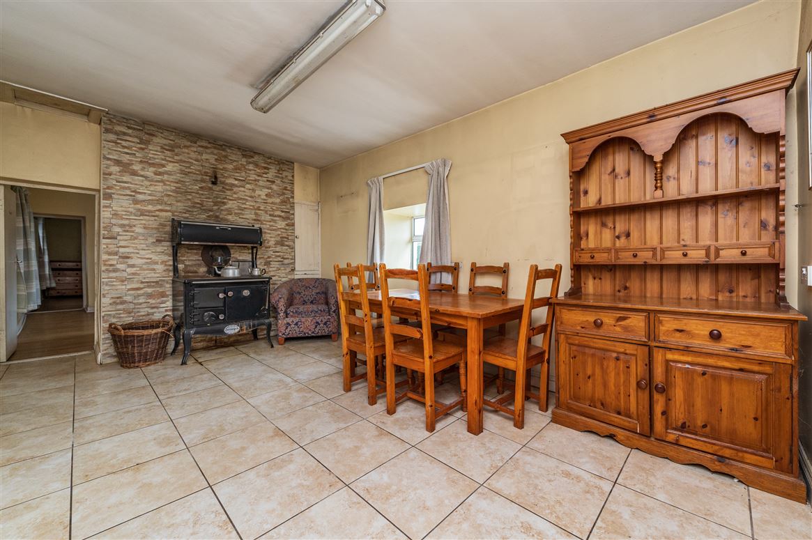 Cottage For Sale: Knocknagalliagh, Kildare, Co. Kildare