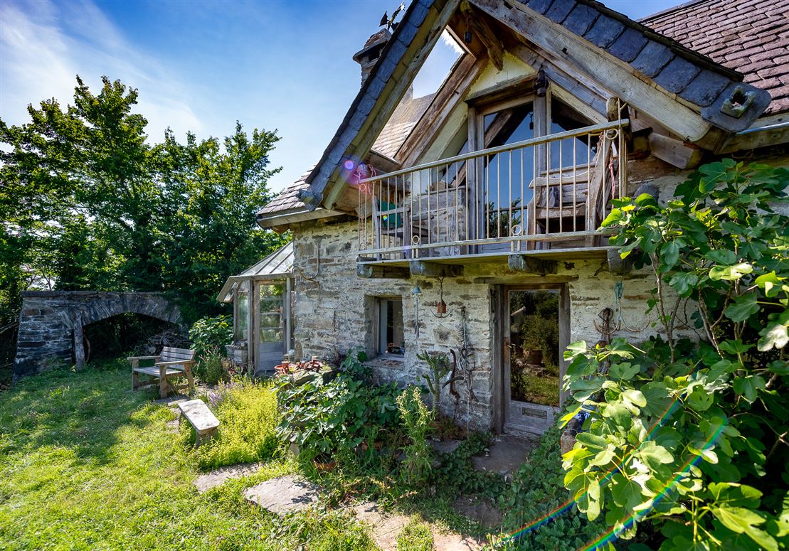 Unique Cottage For Sale: Spyglass Hill, Loughaunacreen, Kilmakillouge, Kenmare, Co. Kerry