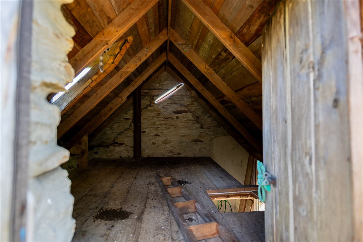 Unique Cottage For Sale: Spyglass Hill, Loughaunacreen, Kilmakillouge, Kenmare, Co. Kerry