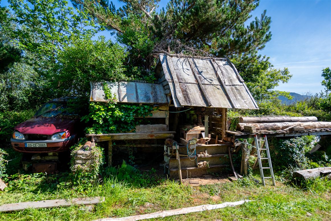 Unique Cottage For Sale: Spyglass Hill, Loughaunacreen, Kilmakillouge, Kenmare, Co. Kerry