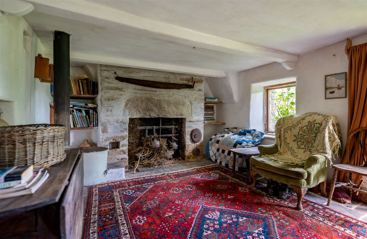 Unique Cottage For Sale: Spyglass Hill, Loughaunacreen, Kilmakillouge, Kenmare, Co. Kerry