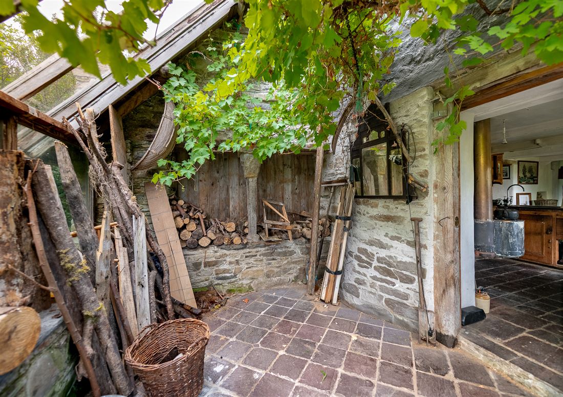 Unique Cottage For Sale: Spyglass Hill, Loughaunacreen, Kilmakillouge, Kenmare, Co. Kerry