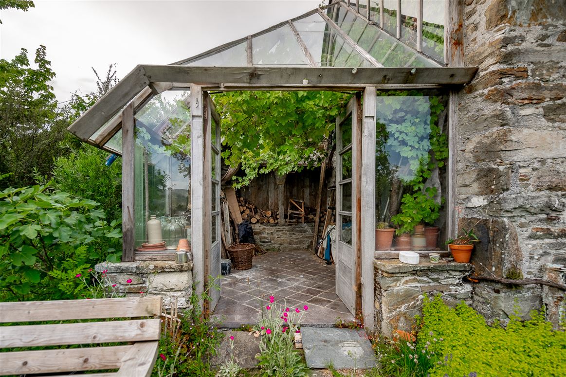 Unique Cottage For Sale: Spyglass Hill, Loughaunacreen, Kilmakillouge, Kenmare, Co. Kerry