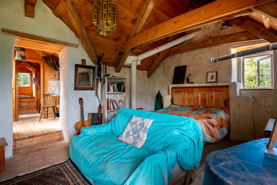 Unique Cottage For Sale: Spyglass Hill, Loughaunacreen, Kilmakillouge, Kenmare, Co. Kerry