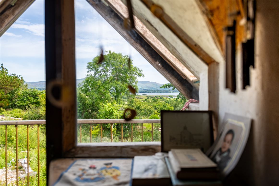 Unique Cottage For Sale: Spyglass Hill, Loughaunacreen, Kilmakillouge, Kenmare, Co. Kerry